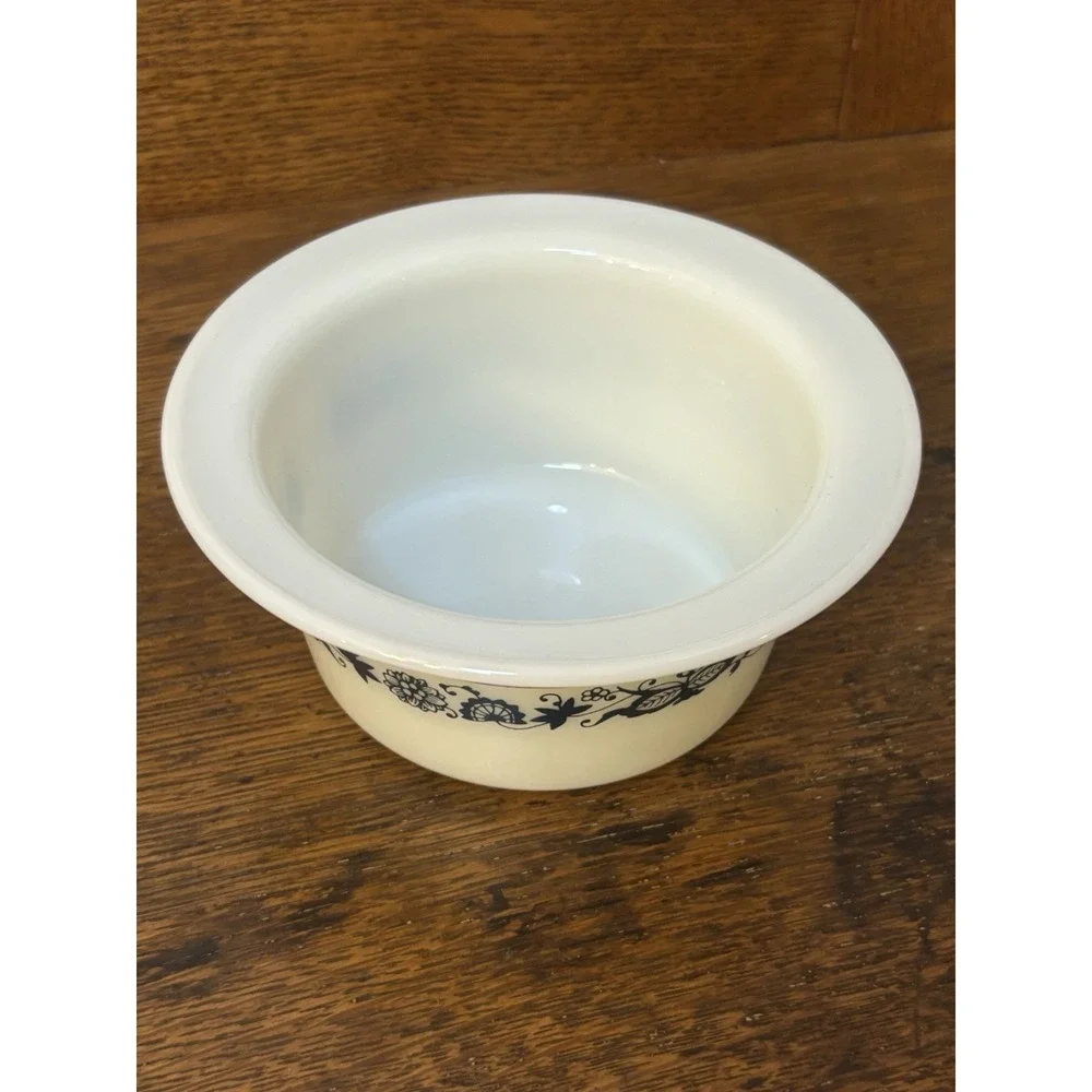 Pyrex Vintage Old Town‎ Blue Onion Butter Dish 1/4 Pound 1972-1982